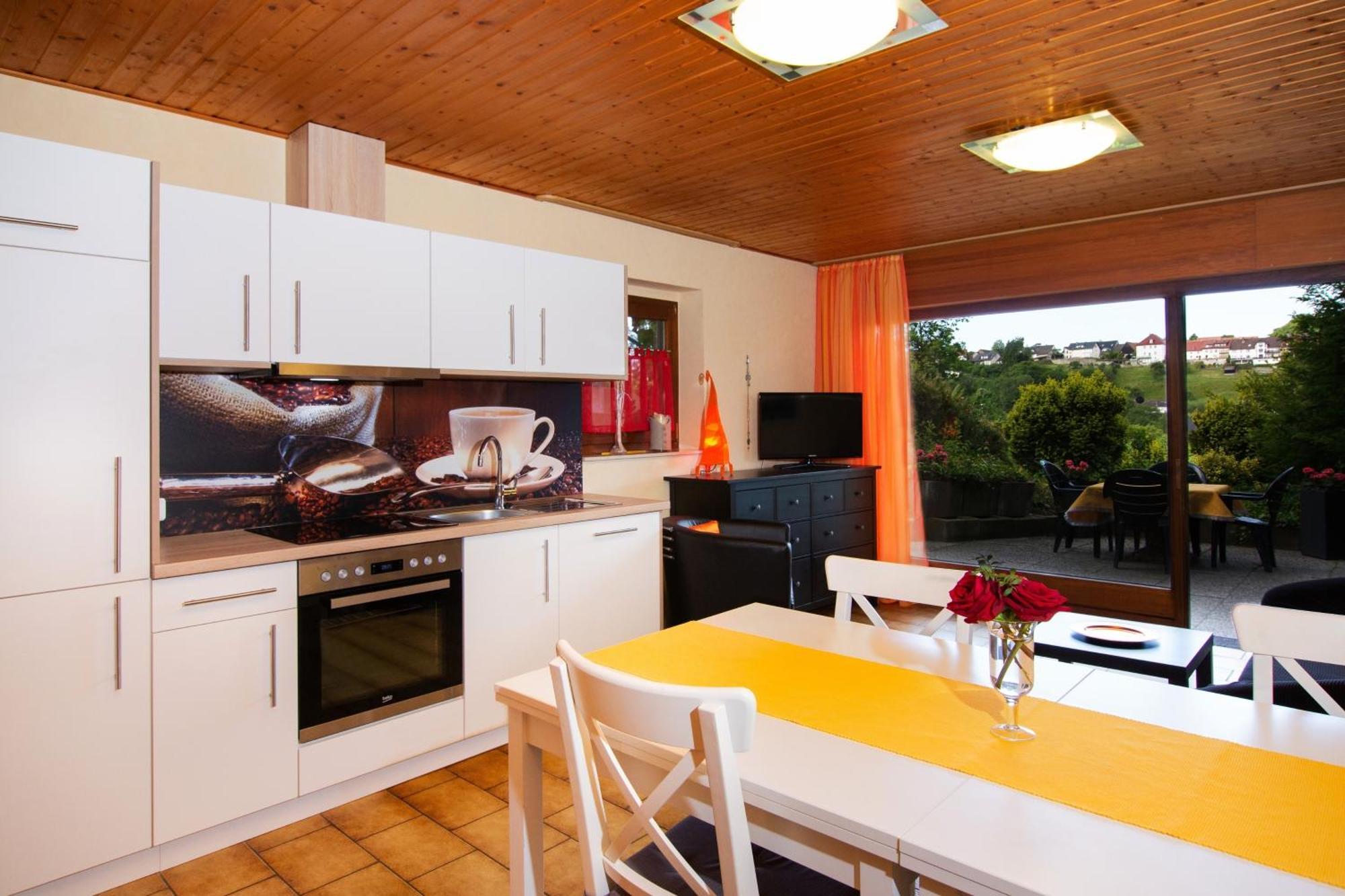 Ferienwohnung "Kirchblick" Im Ferienhaus Blumenhain Бад-Вюнненберг Экстерьер фото